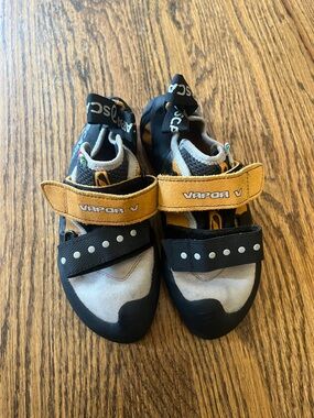Scarpa Kids Vapor V Climbing Shoes in Yellow, Black, Gray
